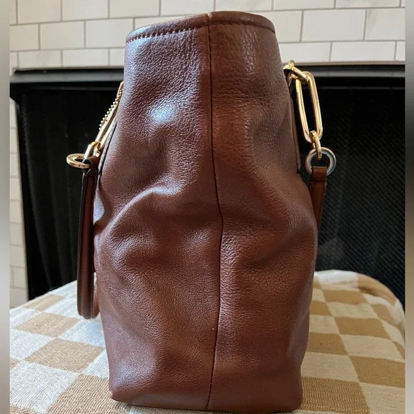 Brown leather coach purse - Picture 8 of 10